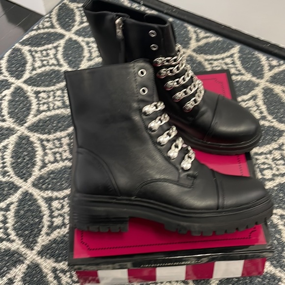 Circus by Sam Edelman Women’s Lug Sole Boots - Size 7.5 - Picture 2 of 6